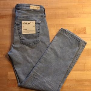 NWT— AG the prima crop